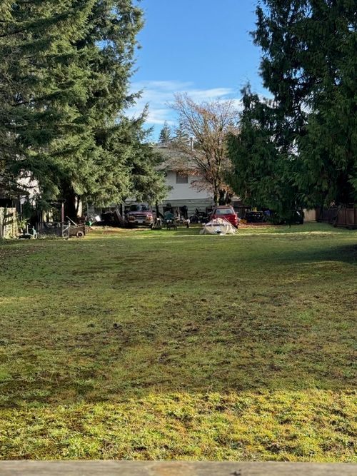 892 Macintosh St, Coquitlam, BC, V3J4Z2 | Card Image