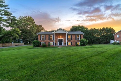 5100 Murray Rd, Winston-Salem, NC, 27106-8619 | Card Image