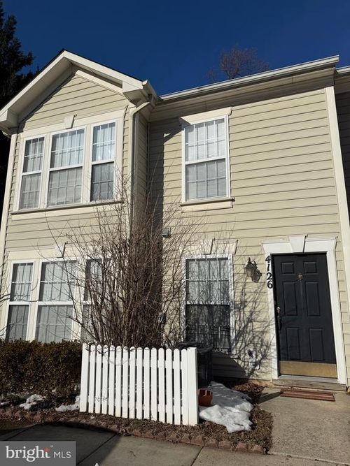 4126 Timber Log Way, FAIRFAX, VA, 22030-8530 | Card Image