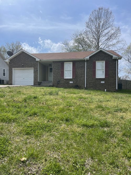 2026 Windmeade Dr, Clarksville, TN, 37042-5264 | Card Image