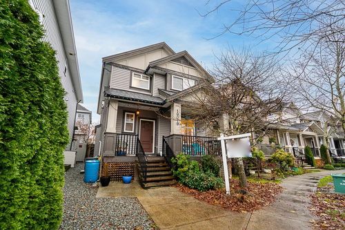 19079 67a Ave, Surrey, BC, V4N6A6 | Card Image