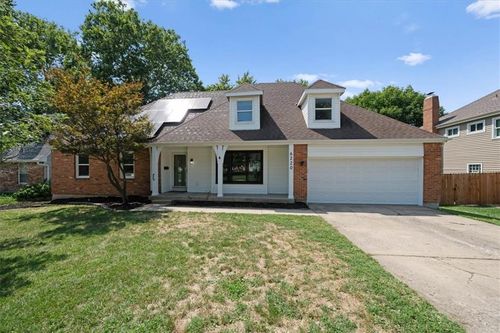 6220 N Bales Ave, Gladstone, MO, 64119-1918 | Card Image