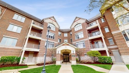 unit-201-445 Village Grn, Lincolnshire, IL, 60069-3092 | Card Image