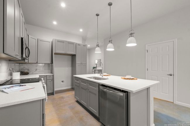 3 - 1002 Morningside Dr, Townhouse with 3 bedrooms, 3 bathrooms and null parking in Terrell Hills TX | Image 11