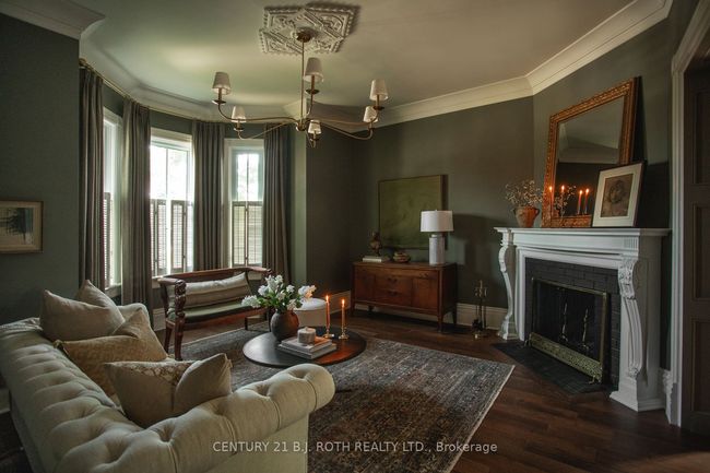42 Burton Ave, House other with 3 bedrooms, 3 bathrooms and 2 parking in Barrie ON | Image 22