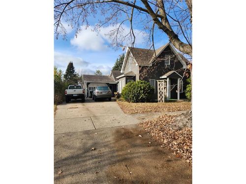 215 Gillis Ave Ne, Brainerd, MN, 56401-3133 | Card Image