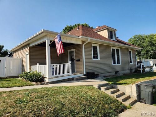 220 N Hayden St, Hannibal, MO, 63401-3018 | Card Image