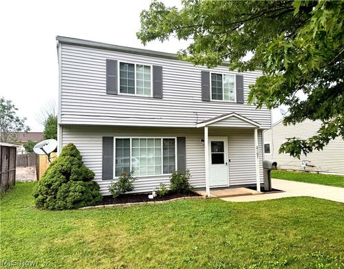 2107 Randall St, Lorain, OH, 44052-3257 | Card Image