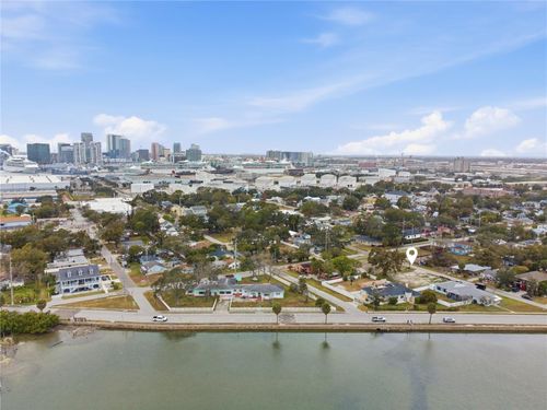 model-b-2405 Davis Street, TAMPA, FL, 33605 | Card Image