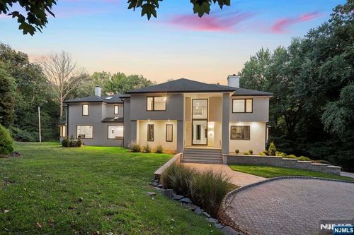 1 Lambs Ln, Cresskill, NJ, 07626-2249 | Card Image