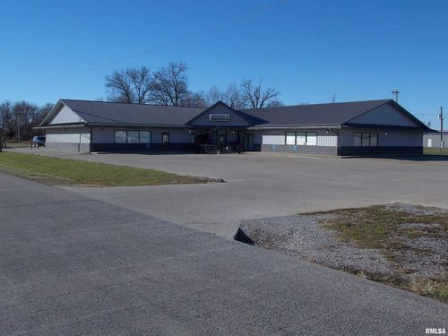 5 Williamson Dr, Fairfield, IL, 62837-2369 | Card Image