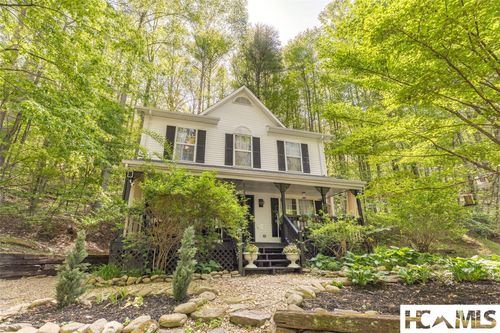 141 Andrews Park Rd, Cullowhee, NC, 28723-1560 | Card Image