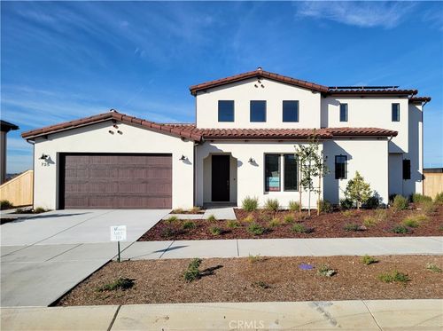 725 Manor Ln, Paso Robles, CA, 93446-5841 | Card Image