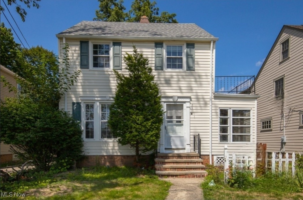 Albertly Ave, Parma, OH 44134