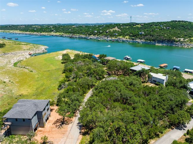 Bird's eye view of a large body of water | Image 9
