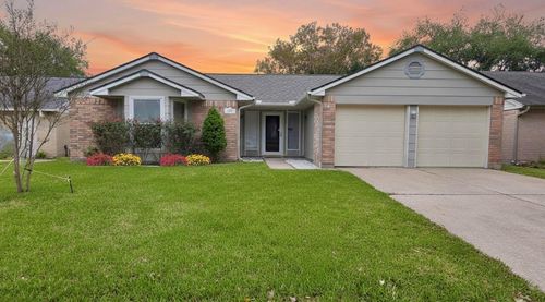 2406 Webster Ranch Rd, Friendswood, TX, 77546-2661 | Card Image