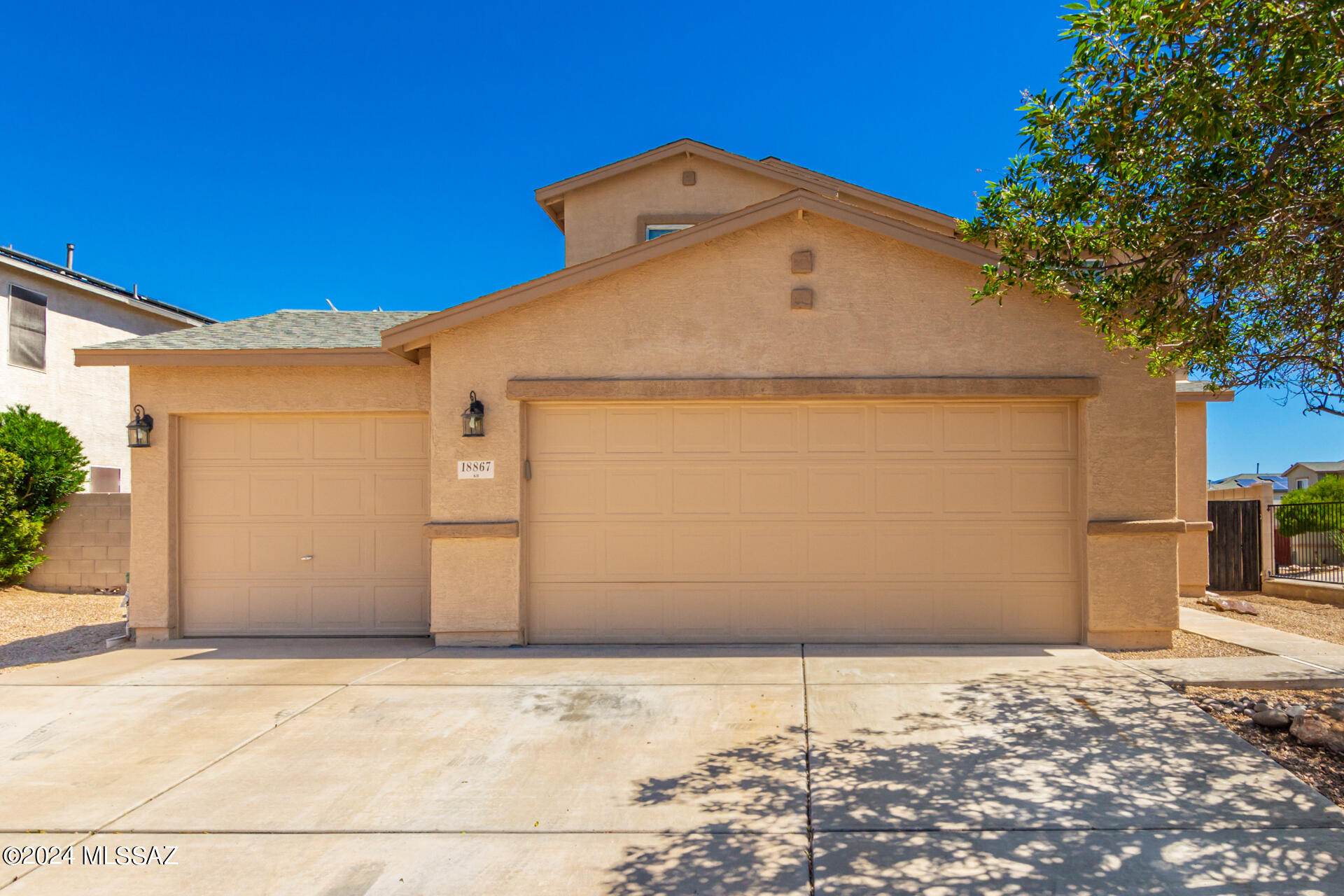 Avenida Paso Cortito , Sahuarita, AZ 85629