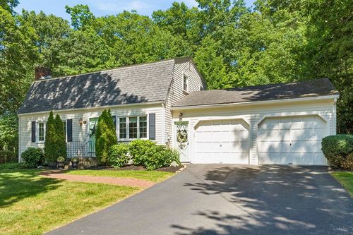 12 Hyder St, Westborough, MA, 01581-3724 | Card Image