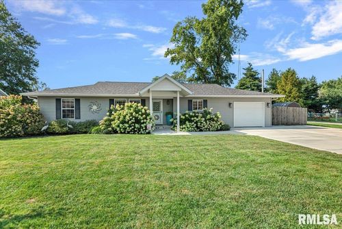 3926 Circle Dr, Auburn, IL, 62615-9237 | Card Image