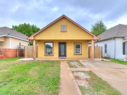 208 E Broadway Ave, Kingfisher, OK, 73750 | Card Image