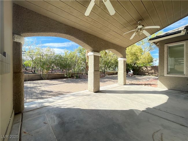 1581 Boundary Peak Way, House other with 5 bedrooms, 3 bathrooms and null parking in Las Vegas NV | Image 7