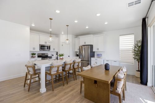 983 E Malibu Dr, Washington, UT, 84780 | Card Image