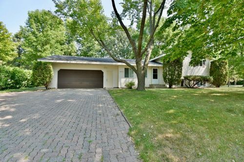 801 Maywood Dr, Saint Cloud, MN, 56303-0921 | Card Image