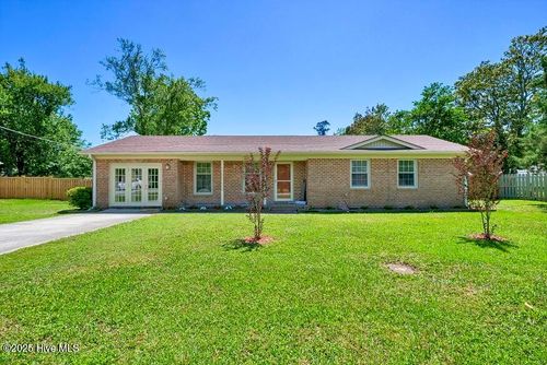 805 Hamlet Ave, Carolina Beach, NC, 28428-4424 | Card Image