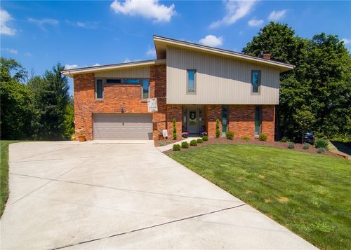 1415 Jamie Dr, Monroeville, PA, 15146-4426 | Card Image