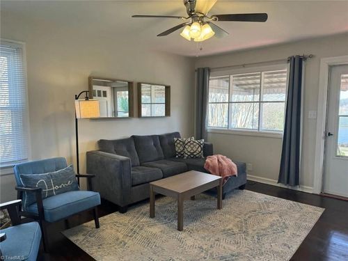 2115 Maple St, Greensboro, NC, 27405-5611 | Card Image