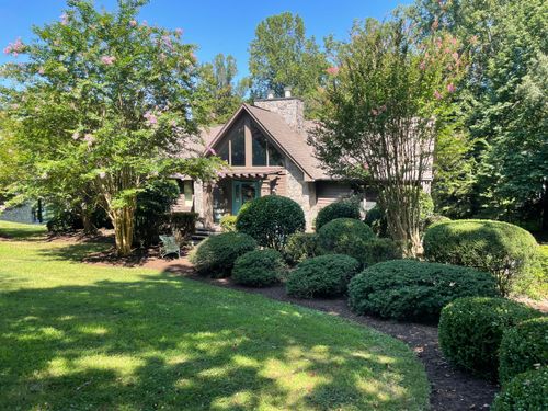 40 Bayfront Rd, Penhook, VA, 24137-5012 | Card Image