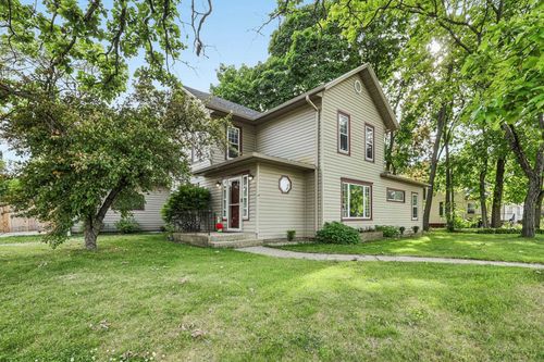 1 W Madison Avenue, Milton, WI, 53563 | Card Image