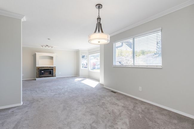 35449 Calgary Avenue, House other with 4 bedrooms, 3 bathrooms and 6 parking in Abbotsford BC | Image 20