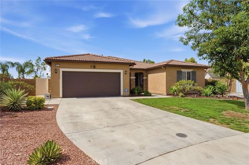 6815 Riverglen Ct, Eastvale, CA, 92880-3842 | Card Image