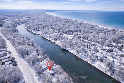 1902 W River Road W, Wasaga Beach, ON, L9Z2W2 | Card Image
