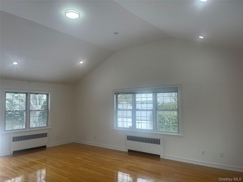 314 Main St, Hempstead, NY, 11550-1415 | Card Image