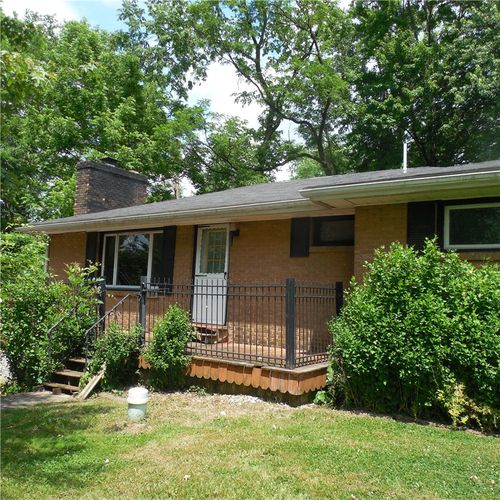 1555 Old Princeton Rd, New Castle, PA, 16101-6252 | Card Image