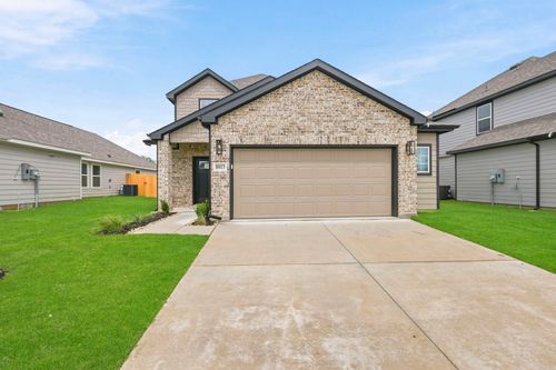 8013 Charlestown Ln, Everman, TX, 76140-8654 | Card Image