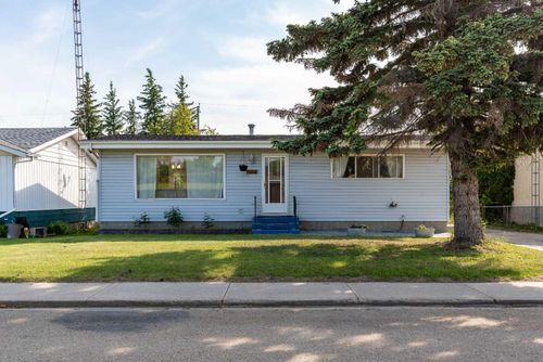 5312 53 Ave, Bashaw, AB, T0B0H0 | Card Image