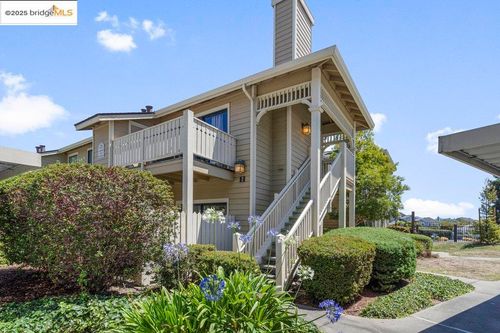 31 Lakeshore Ct, Richmond, CA, 94804-7420 | Card Image