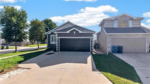 85 Ben Hewak Bay, Winnipeg, MB, R2V4W6 | Card Image
