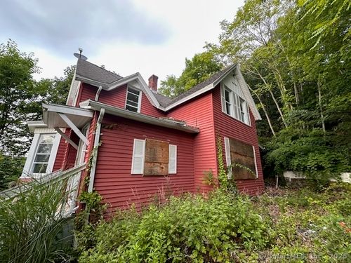 12 Rogers Ave, Norwich, CT, 06360-6319 | Card Image