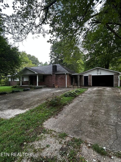 114 Clare Ln, Wartburg, TN, 37887-3311 | Card Image