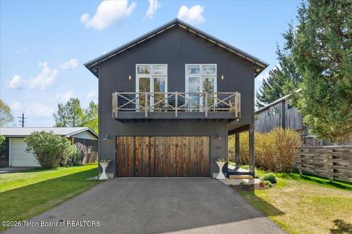 120 Moose St, Jackson, WY, 83001-8589 | Card Image