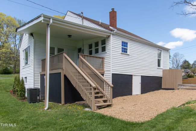 24121416 Bradley St, Home with 5 bedrooms, 3 bathrooms and null parking in Bristol VA | Image 20