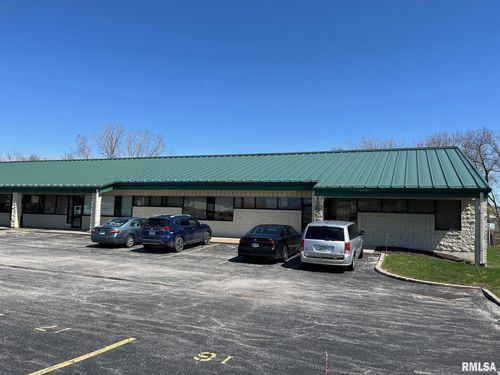 5217 Grand Ave, Davenport, IA, 52807-1014 | Card Image