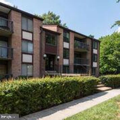 204-9708 Kingsbridge Dr, FAIRFAX, VA, 22031-1680 | Card Image