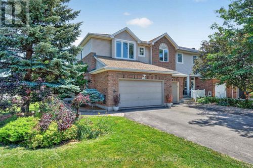 990 Lucille Way, Ottawa, ON, K4A4J2 | Card Image