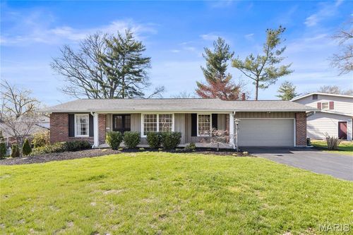 313 Providence Rd, Ballwin, MO, 63011-3156 | Card Image