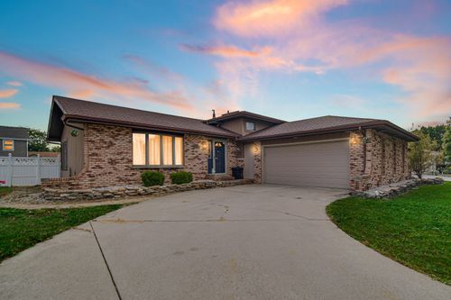 9017 Mathews St, Crown Point, IN, 46307 | Card Image